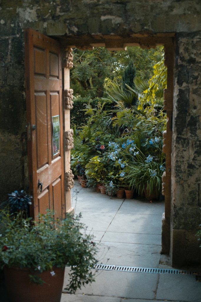 secret-garden_door